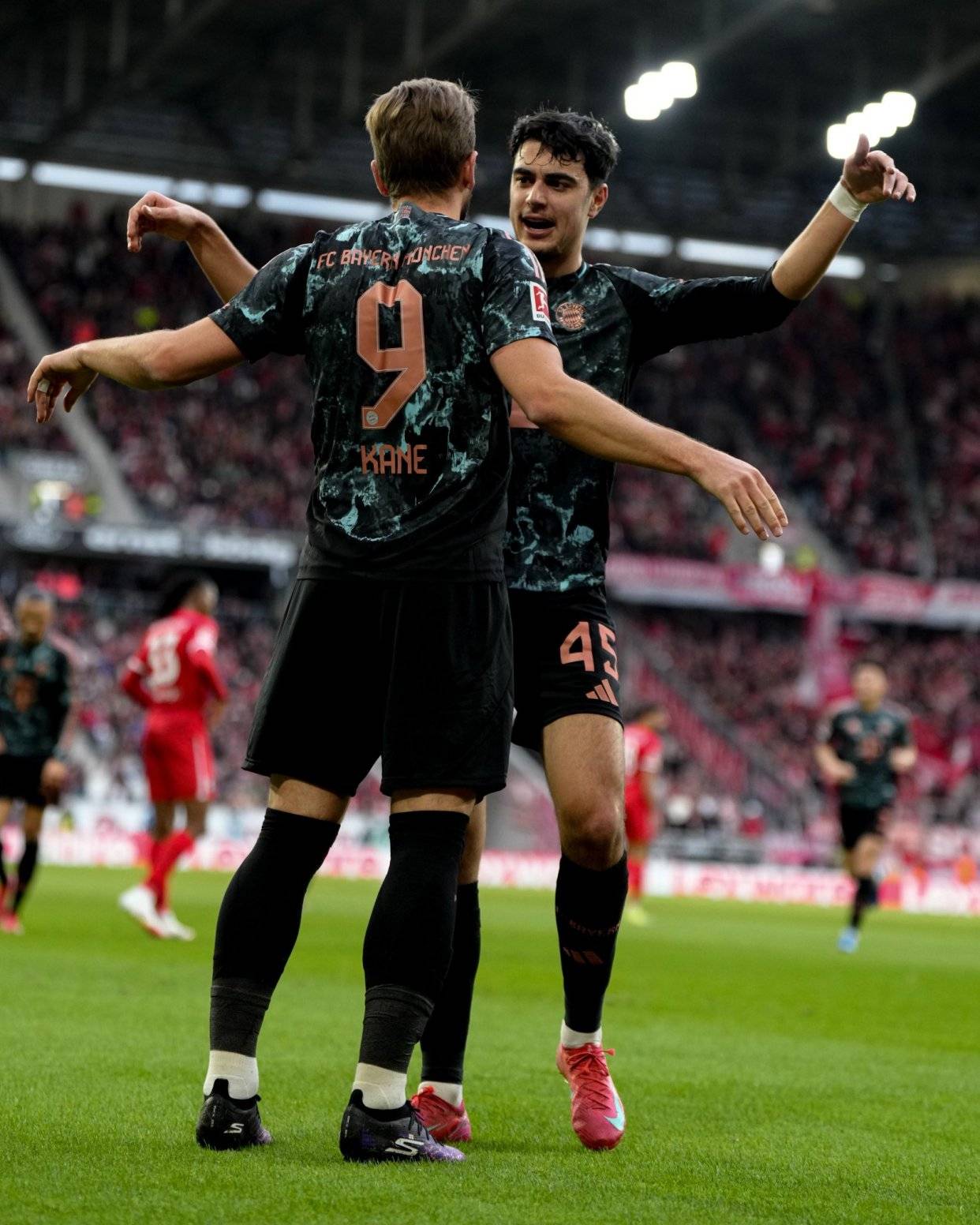 开云体育官方网站-关于乌拉圭险胜尤文，哈里·凯恩爆发神勇的信息