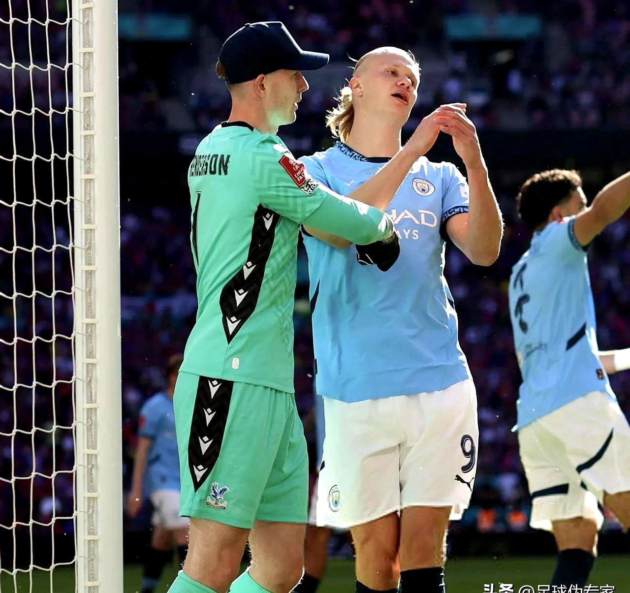 关于阿森纳爆冷巴黎，哈兰德绝境逆转的信息