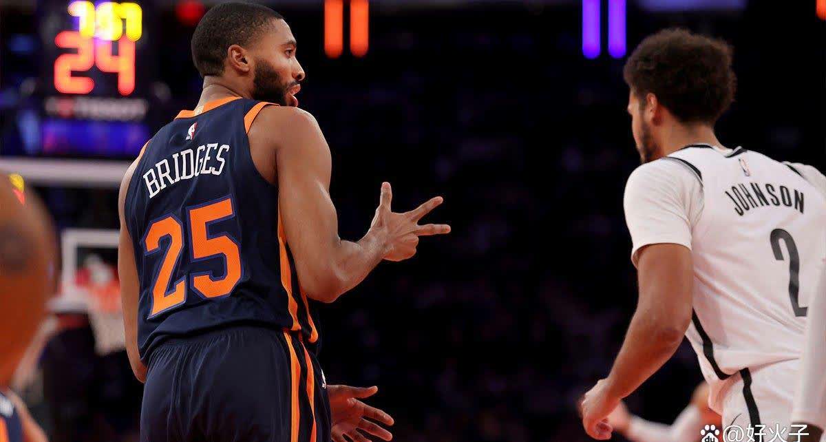 尼克斯险胜篮网，布克送出助攻