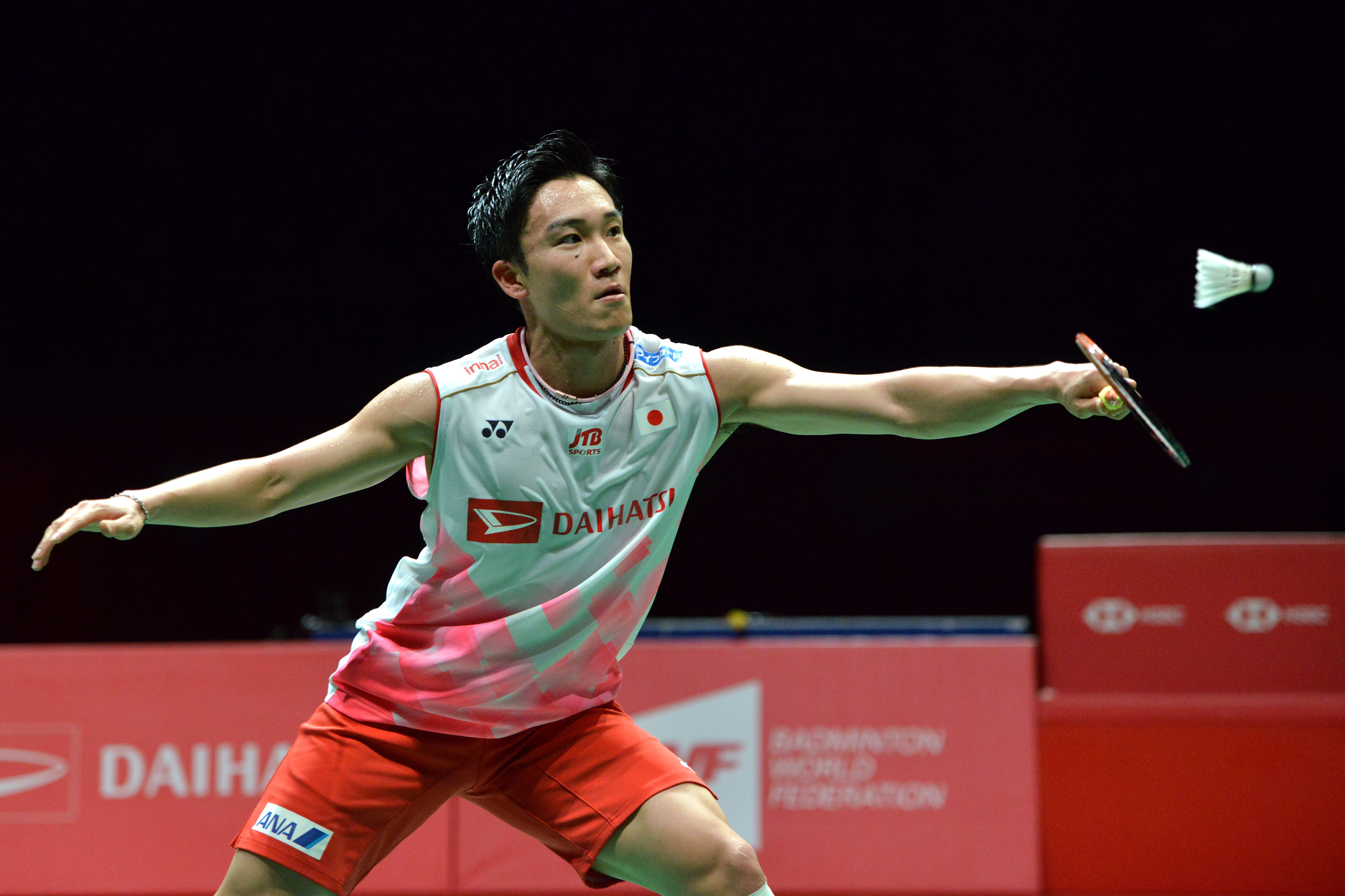 马来西亚羽毛球队鏖战泰国羽毛球队,桃田贤斗关键制胜的简单介绍 马来西亚羽毛球队鏖战泰国羽毛球队,桃田贤斗关键制胜的简单介绍