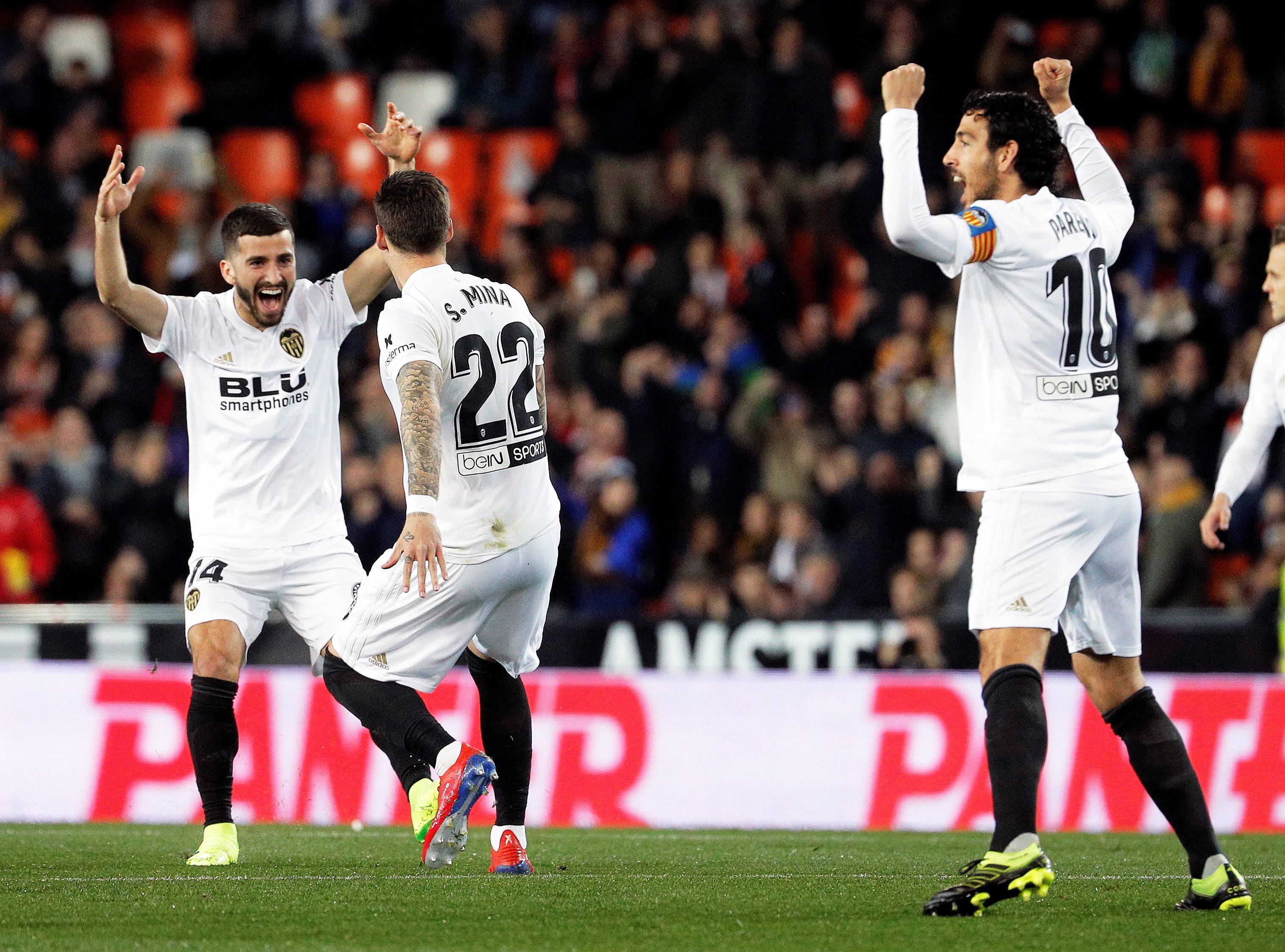 包含帕尔马中场：球队目标是赢得每一场比赛的词条