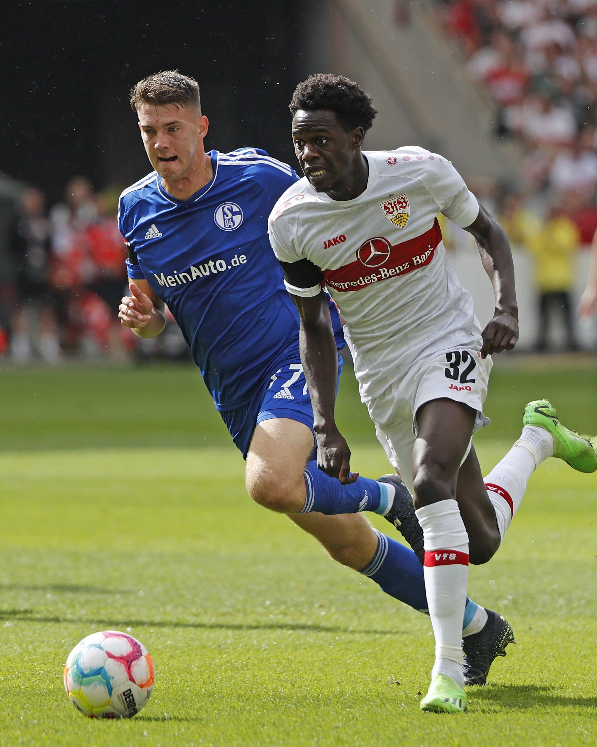 包含沙尔克踢平顿涅茨克:-战平对手的词条 包含沙尔克踢平顿涅茨克:-战平对手的词条