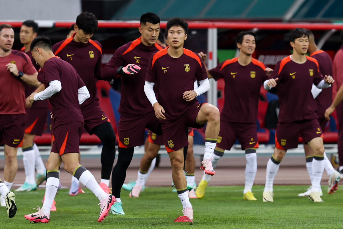 国家队球员在比赛中展现出众实力 国家队球员在比赛中展现出众实力