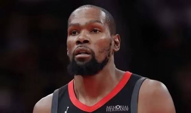 新疆队横扫掘金，杜兰特刷新纪录