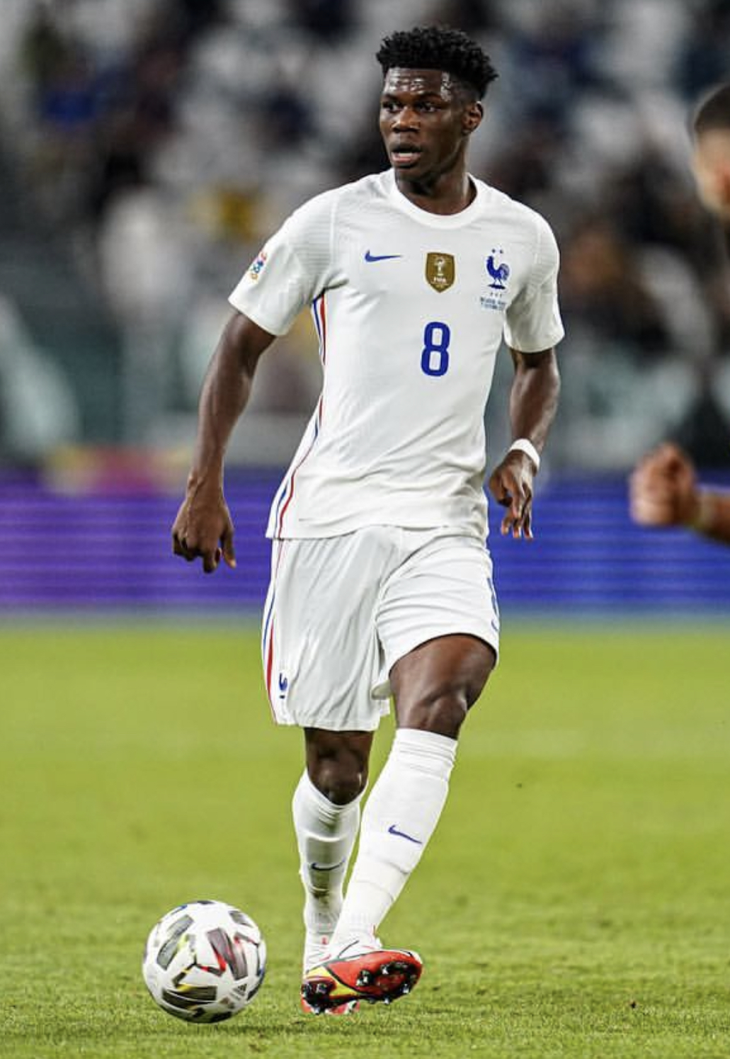 开云APP-包含葡萄牙鏖战瑞士，楚阿梅尼高光表现的词条