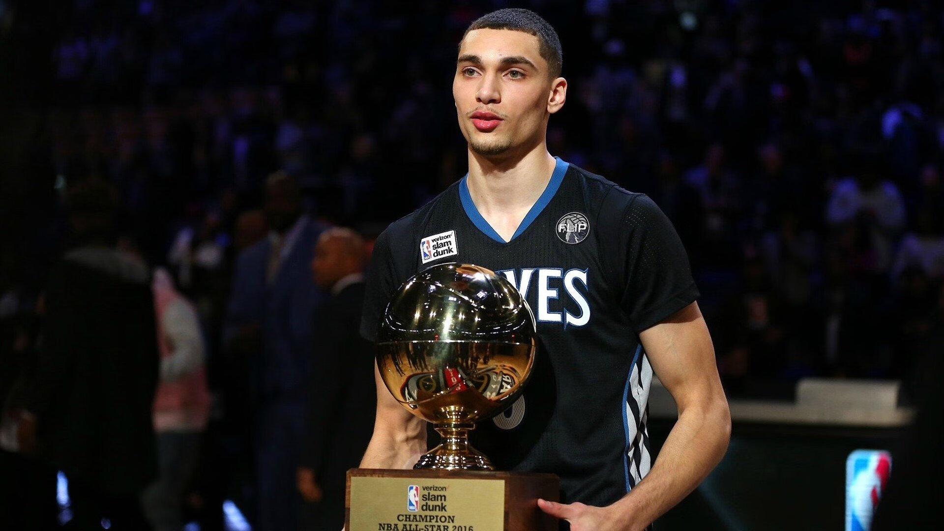 开云体育中国-绿茵之外的王者，阿圭罗跨界带队，NBA总决赛之夜的传奇逆转