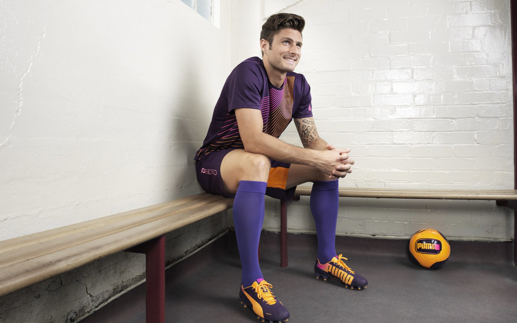 郑思维扛起全队，印度队力克丹麦队—亚洲力量的崛起与团队精神的胜利